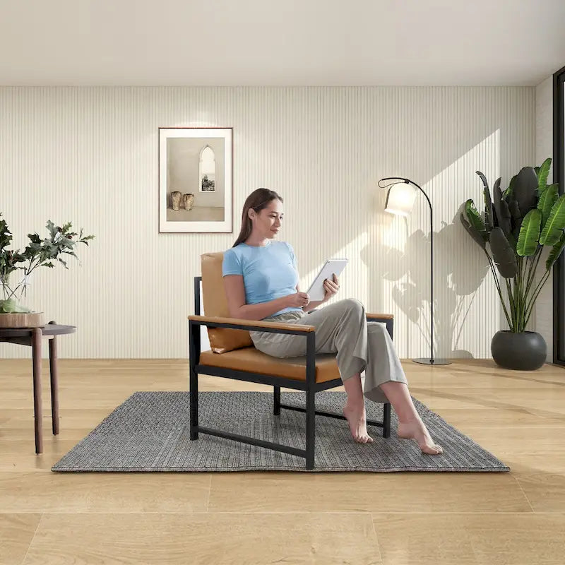 Fauteuil d'appoint en similicuir avec pieds antidérapants pour le salon
