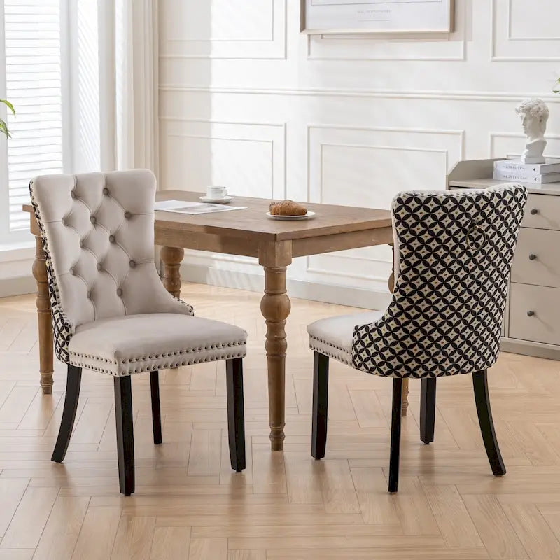 Chaise de salle à manger classique en velours, avec haut dossier et rivets décoratifs
