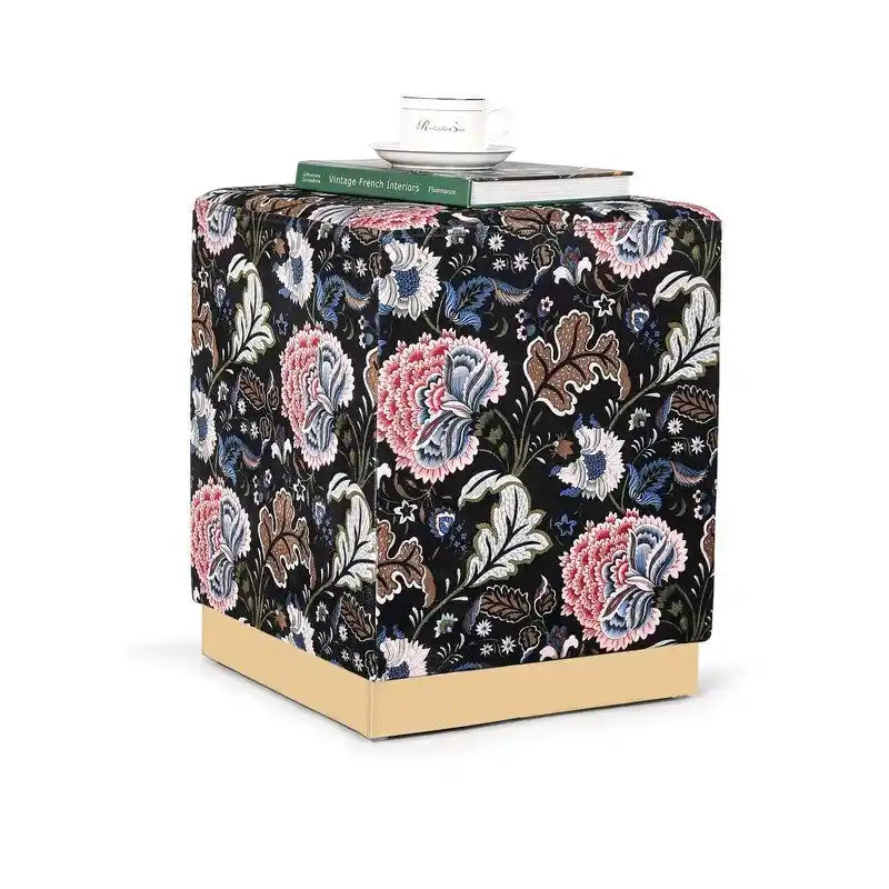 Tabouret ottoman carré en velours avec piètement doré
