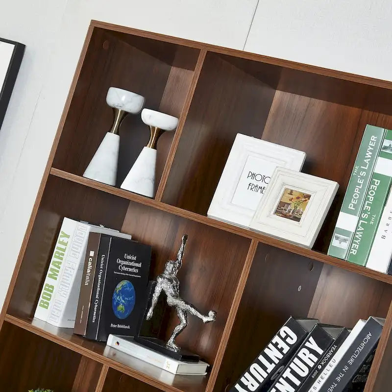 Bibliothèque avec portes